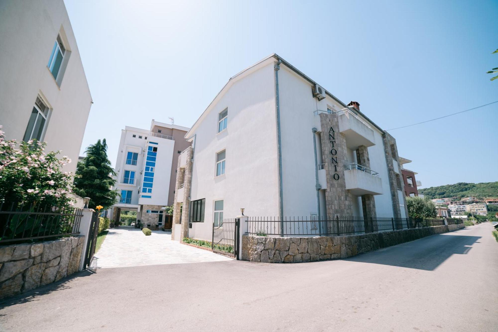 Villa Antonio Ulcinj Buitenkant foto