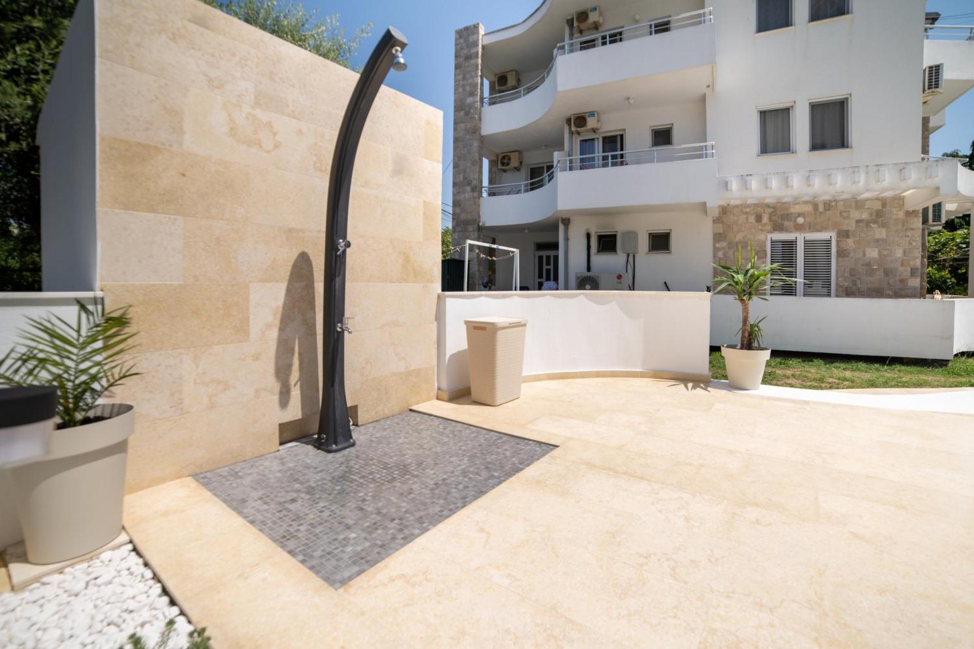 Villa Antonio Ulcinj Buitenkant foto