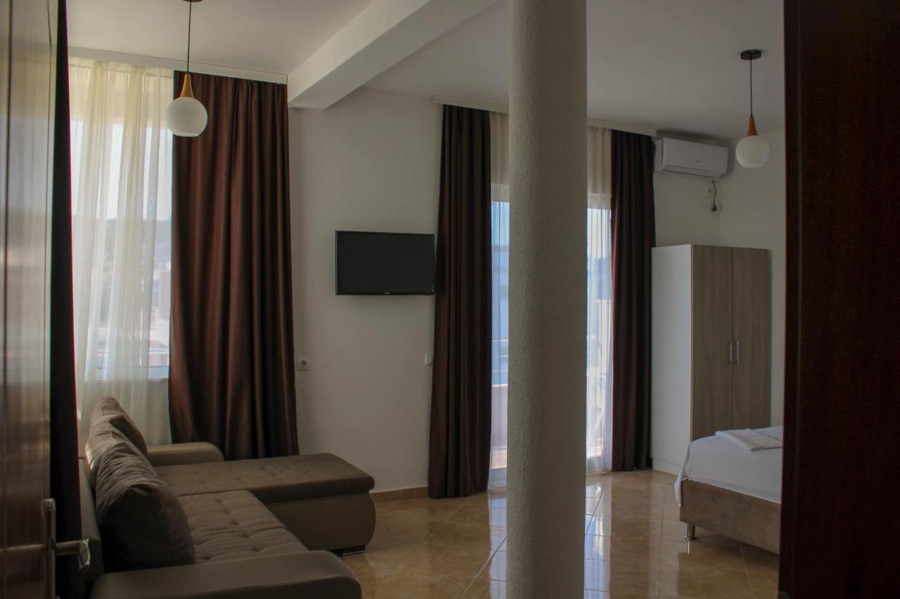 Villa Antonio Ulcinj Buitenkant foto